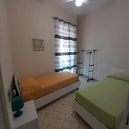 Apartman Ruggero 98 *